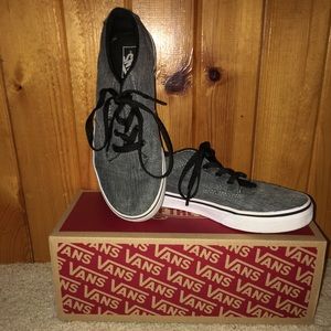 Dark Gray Lace-up Vans youth size 4 Unisex